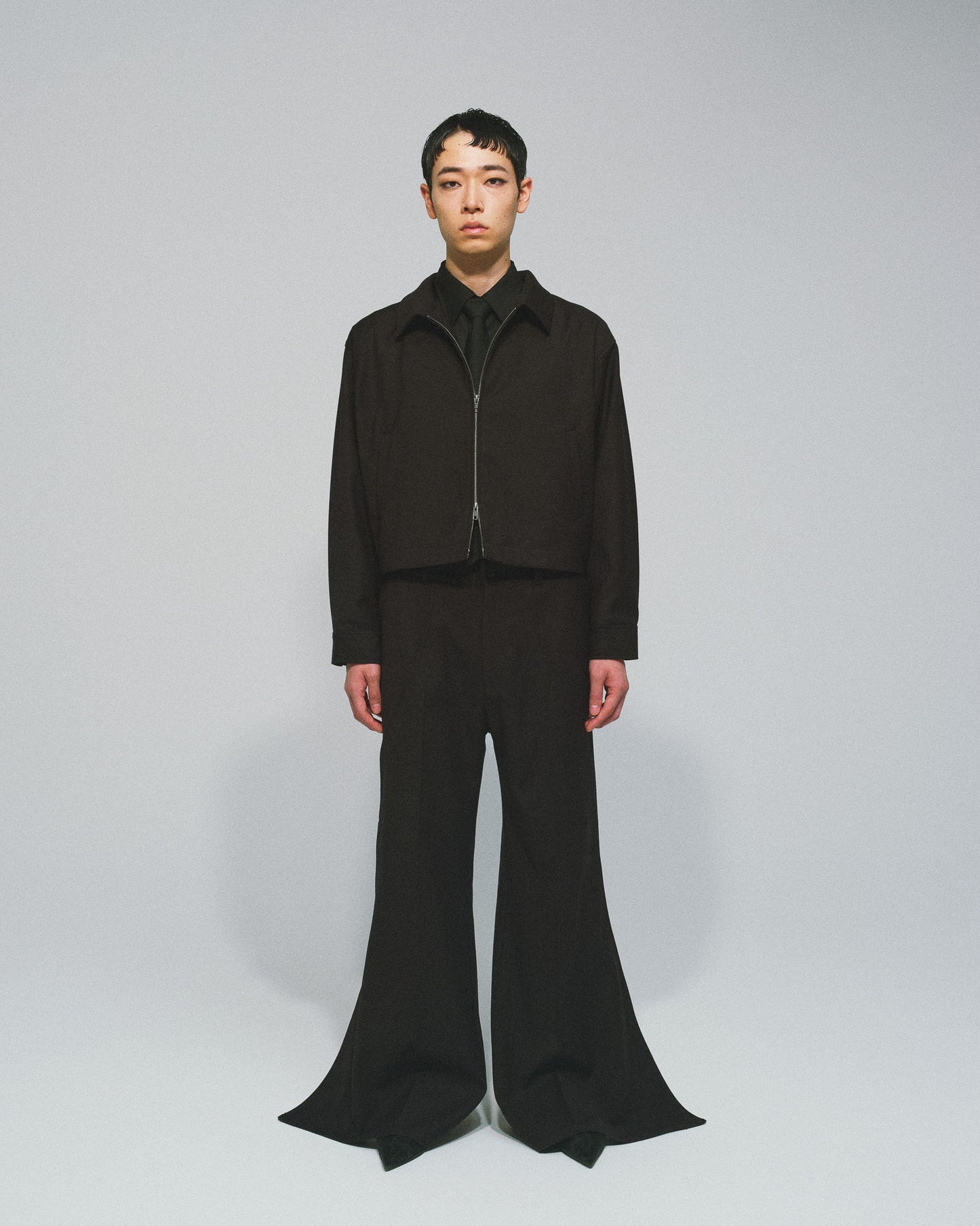TUCK FLARE PANTS