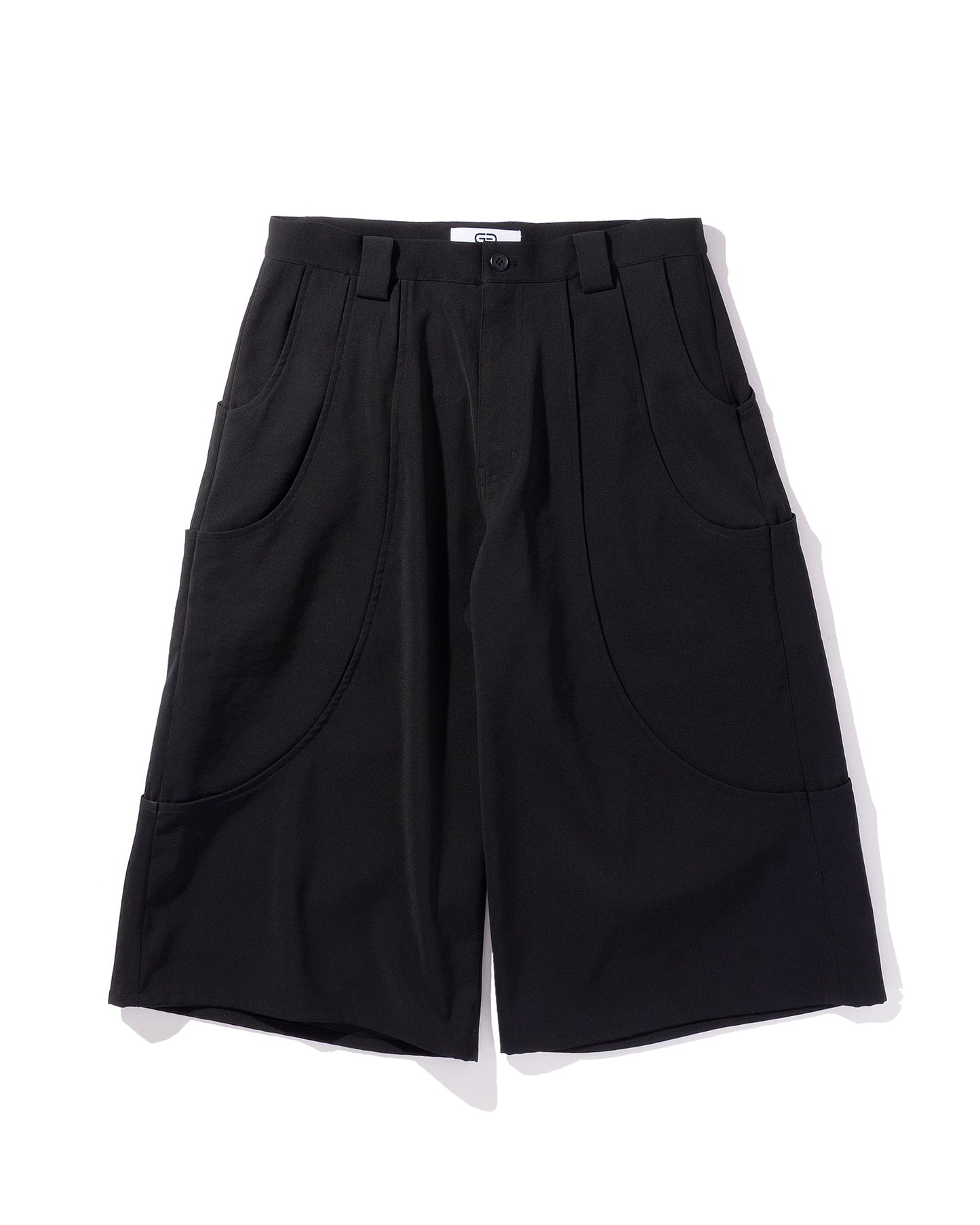 TUCK WIDE SHORTS