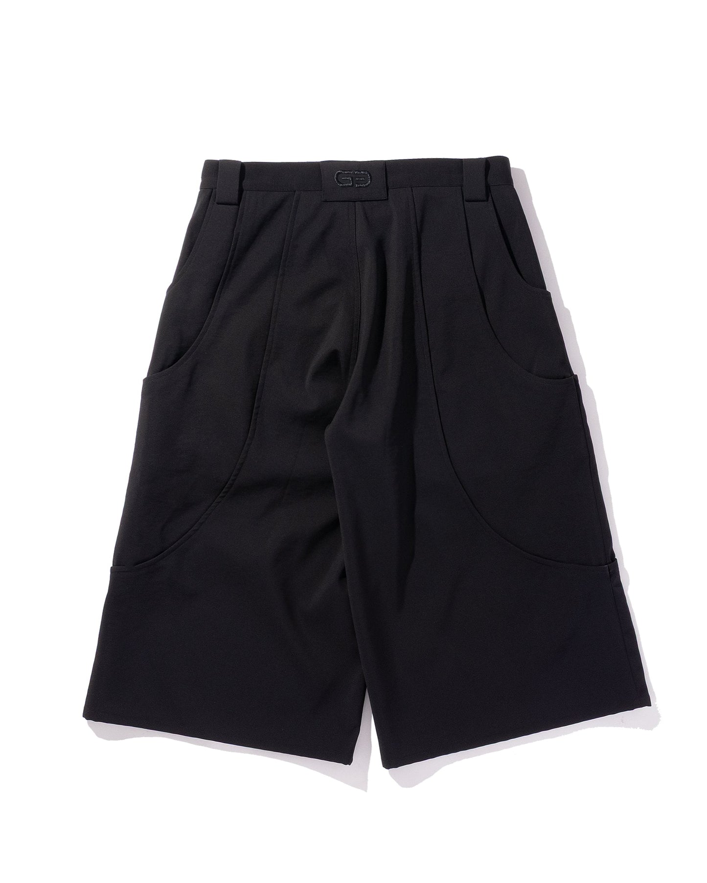TUCK WIDE SHORTS