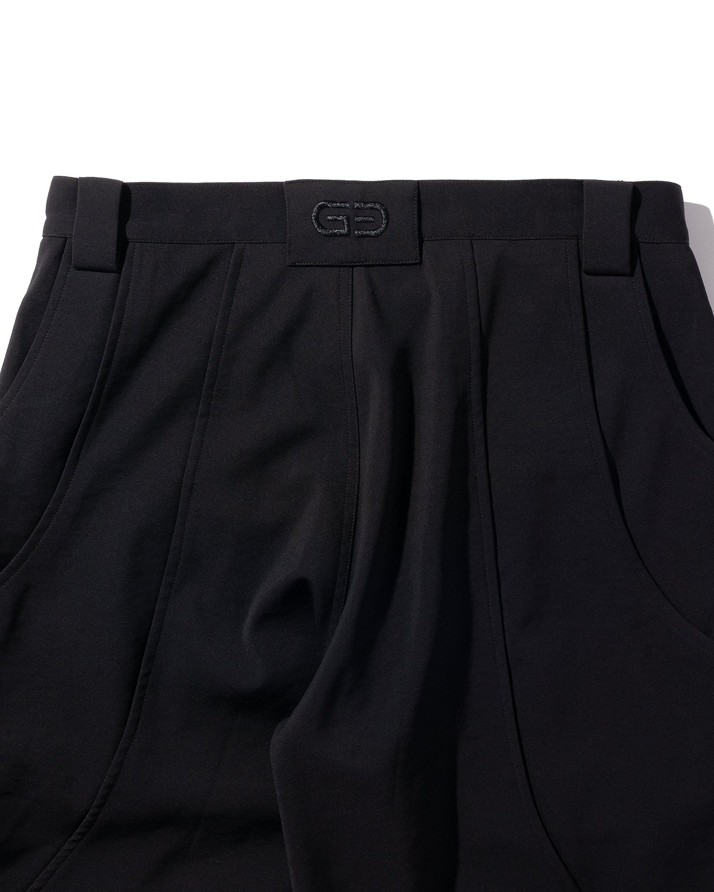 TUCK WIDE SHORTS