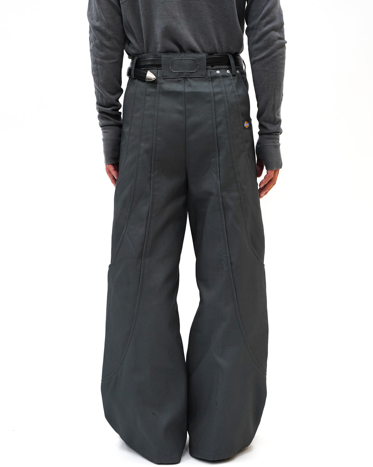 (×Dickies®) TUCK CURVE WIDE PANTS