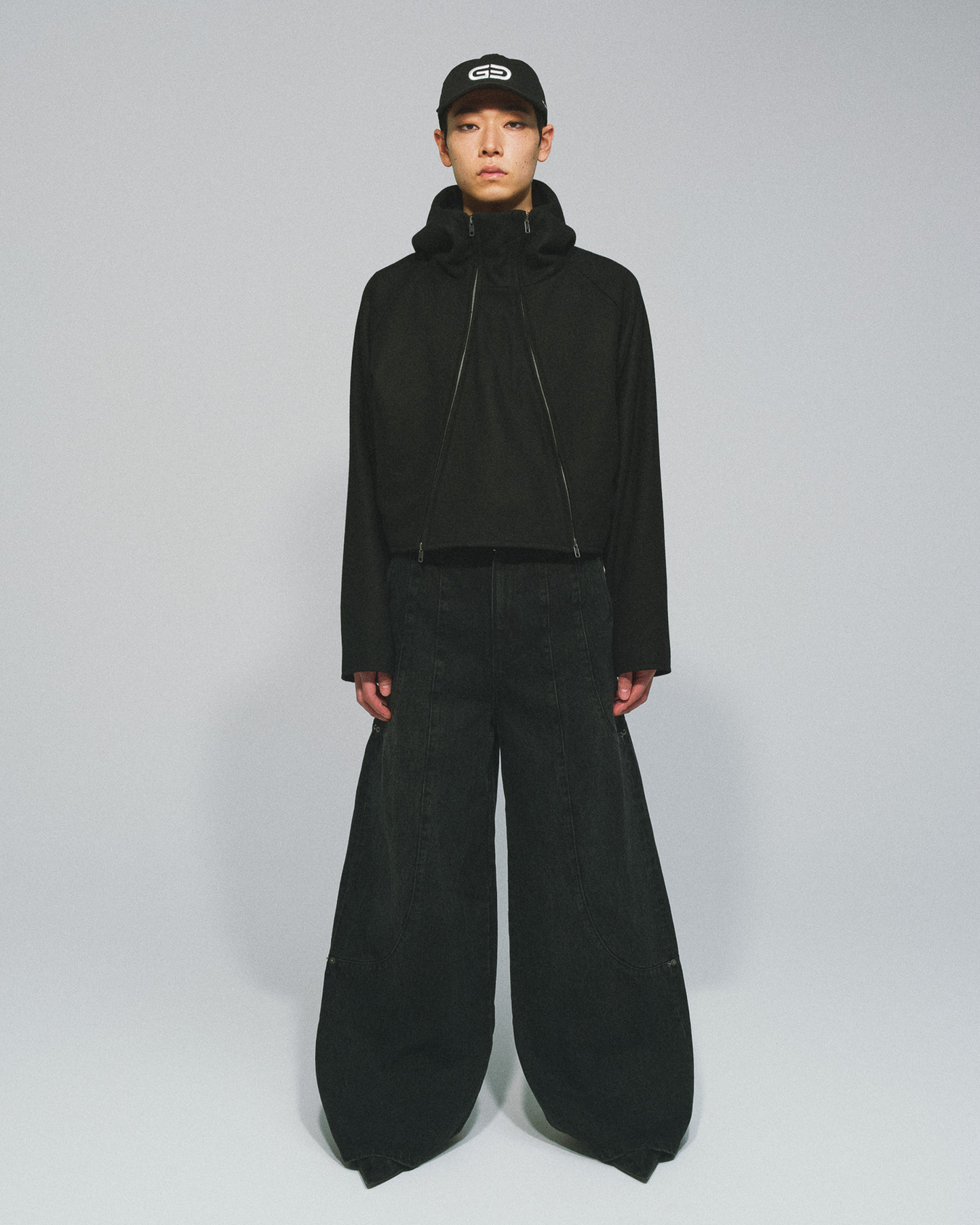 TUCK WIDE DENIM PANTS