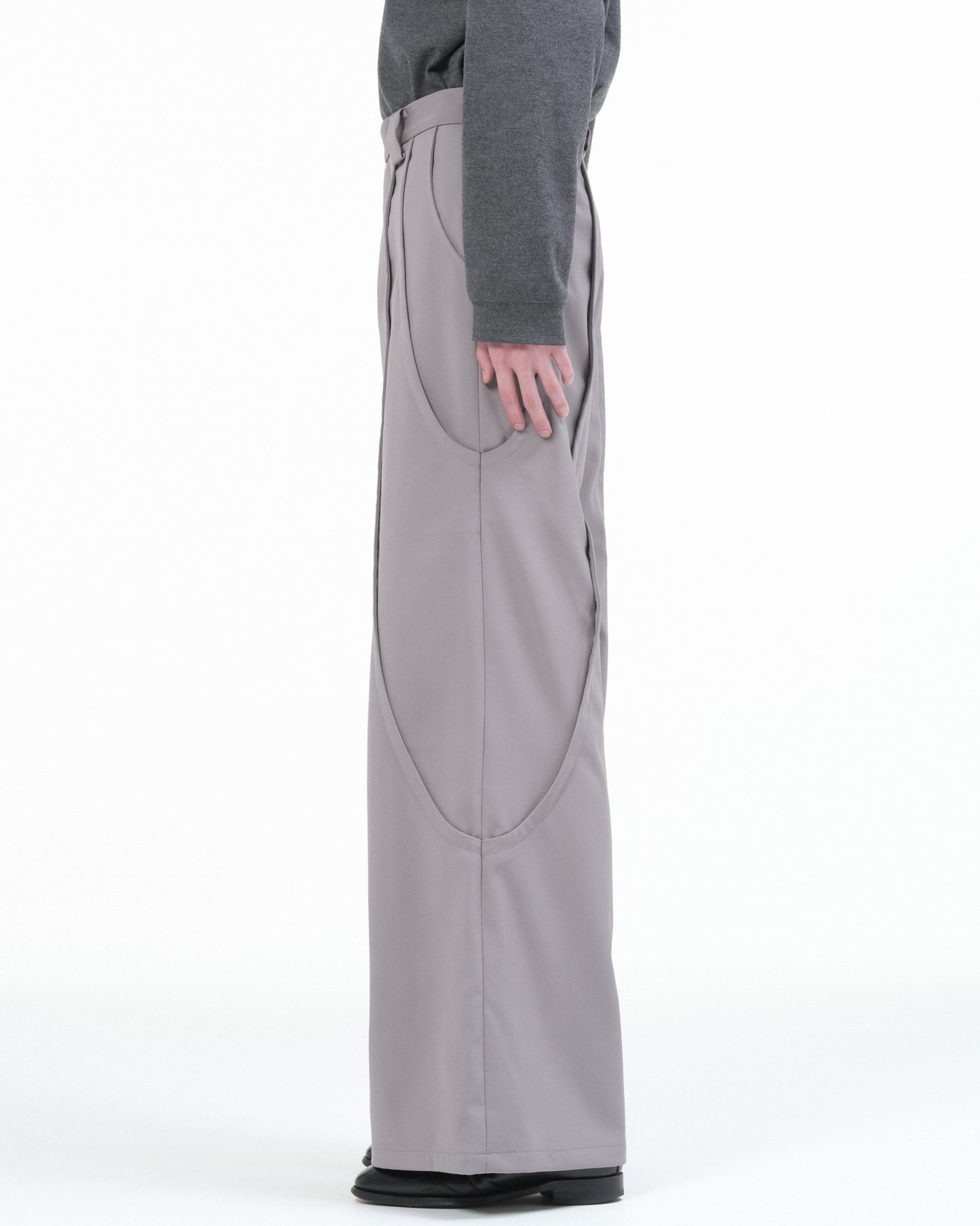 TUCK WIDE PANTS