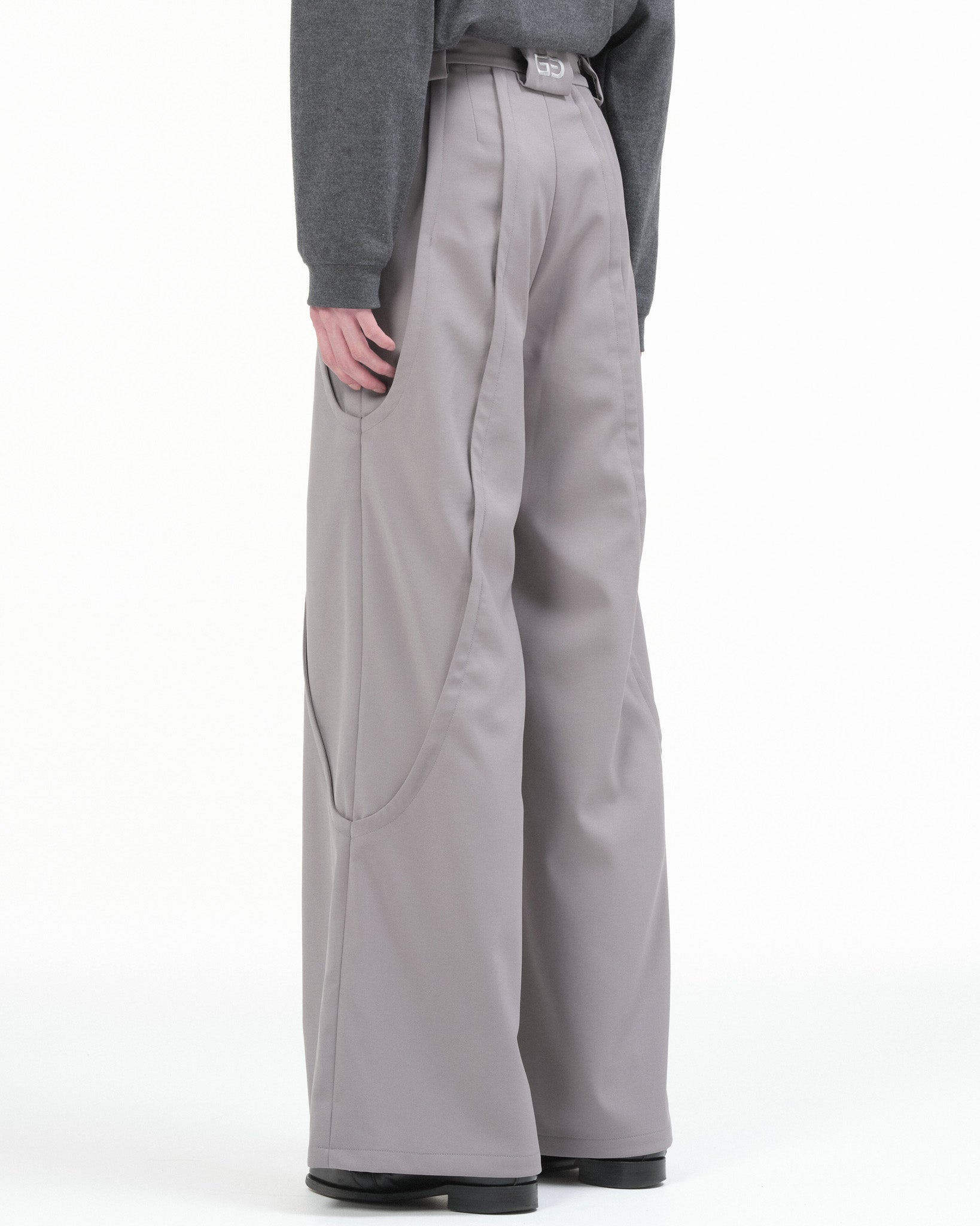 TUCK WIDE PANTS – GOAT ESSENCE