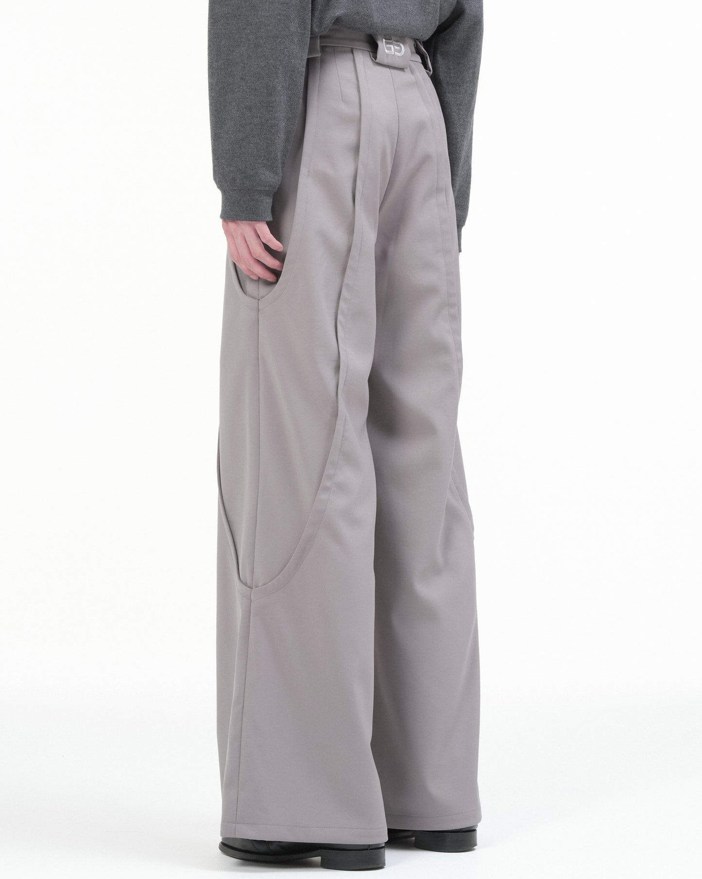 TUCK WIDE PANTS