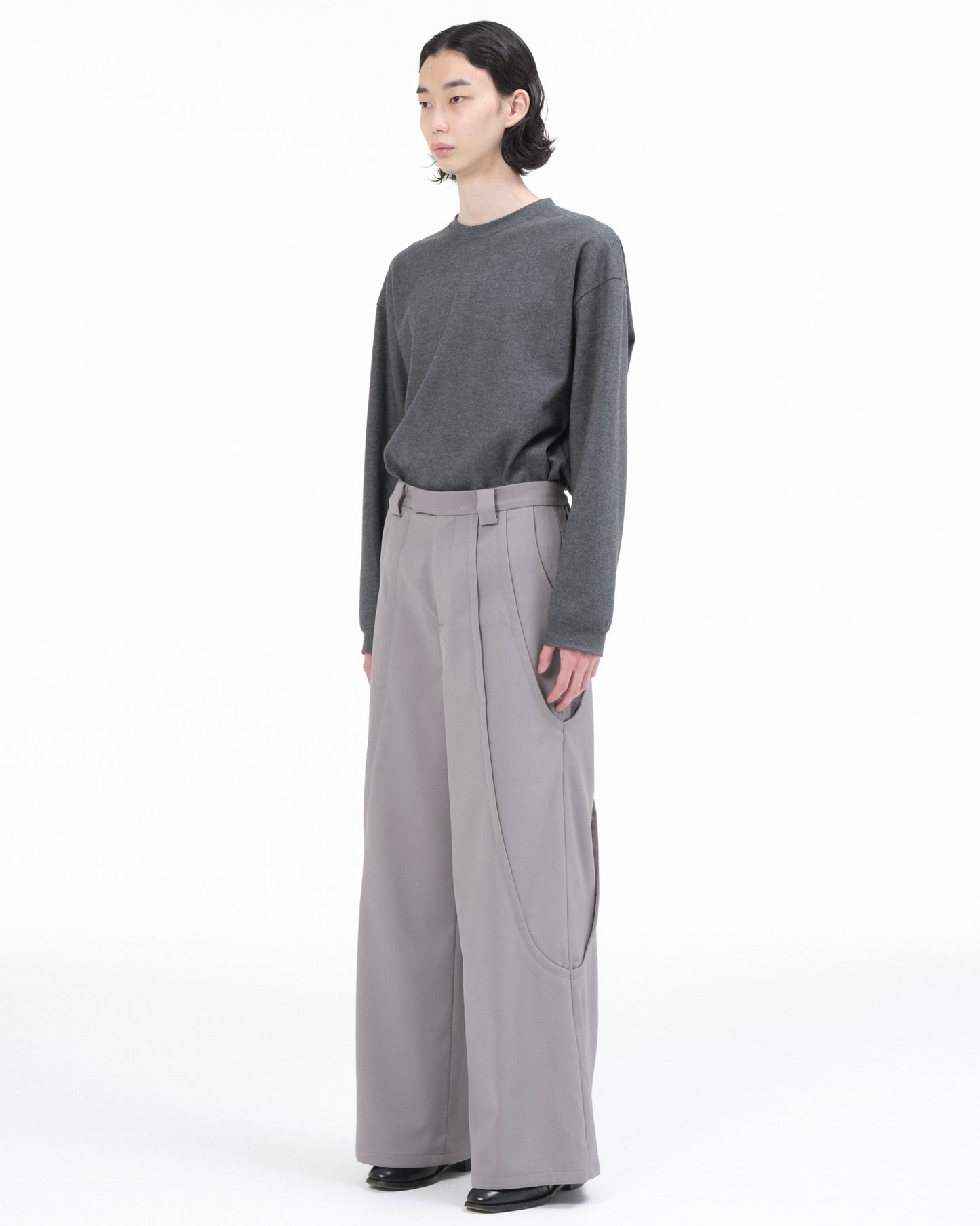 TUCK WIDE PANTS