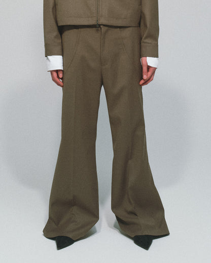 TUCK FLARE PANTS