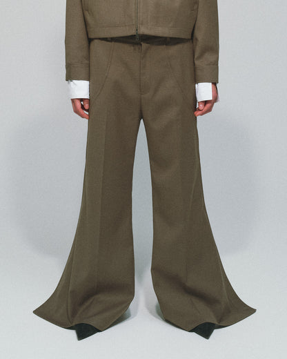 TUCK FLARE PANTS