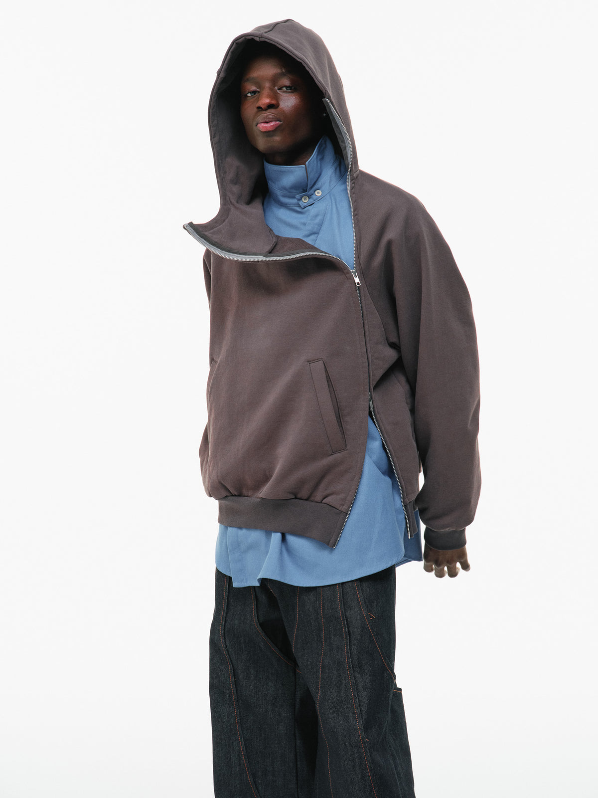 CURVED-ZIP HOODIE