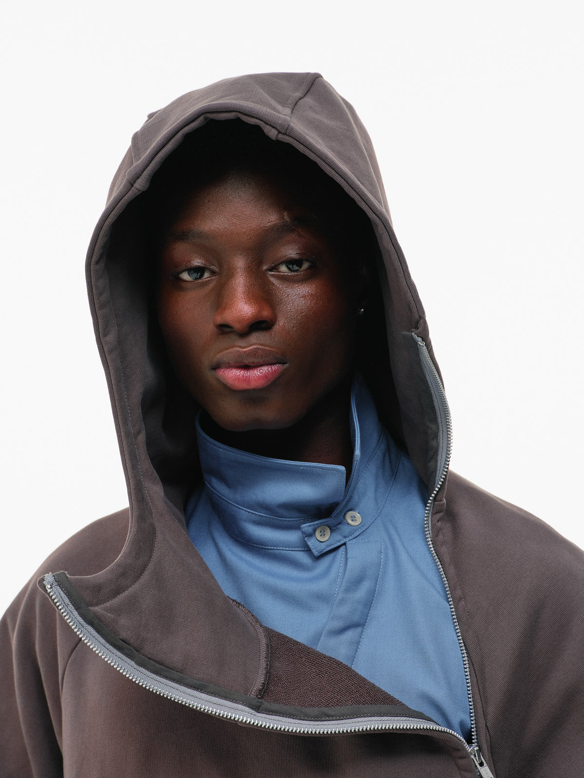 CURVED-ZIP HOODIE