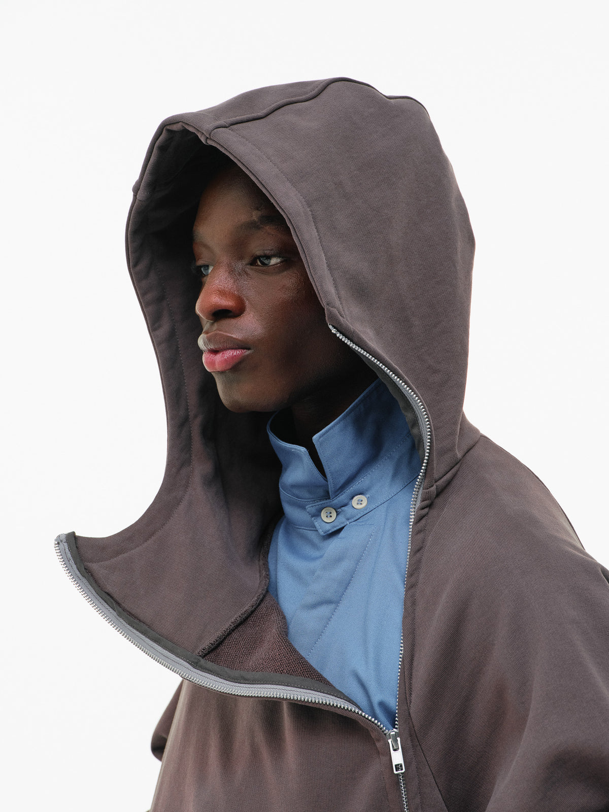CURVED-ZIP HOODIE