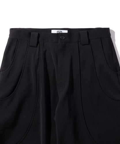 TUCK WIDE SHORTS
