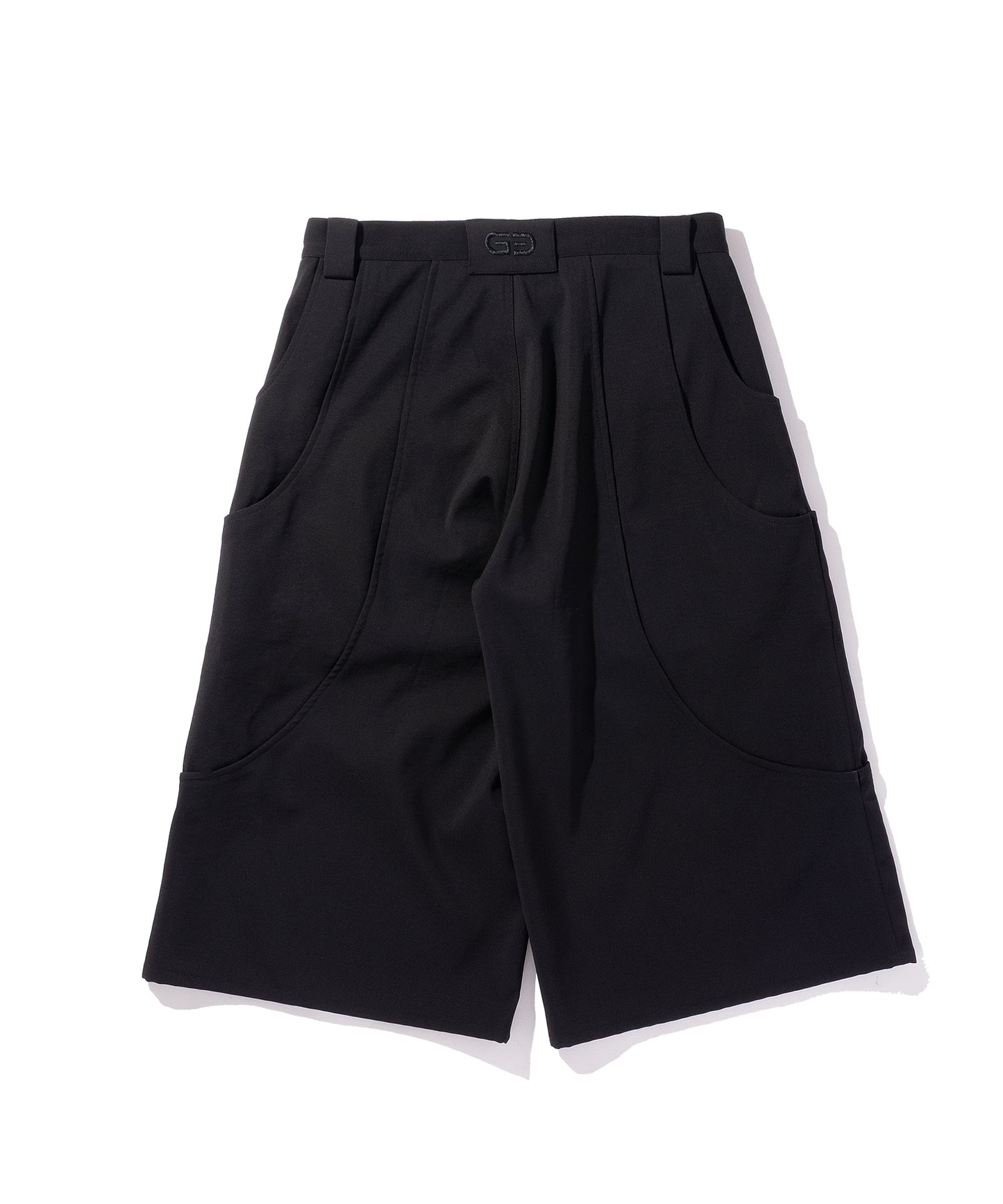 TUCK WIDE SHORTS