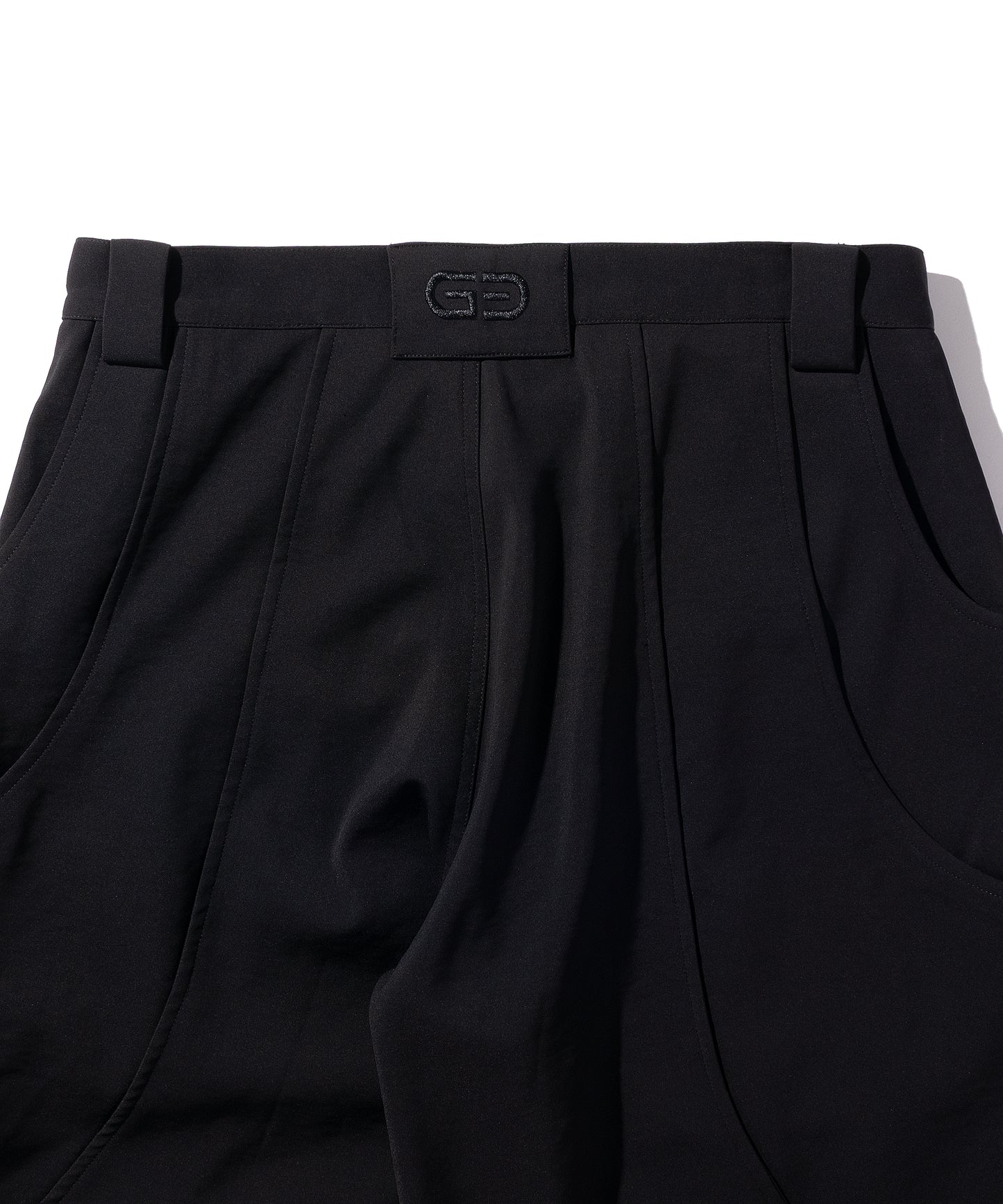 TUCK WIDE SHORTS
