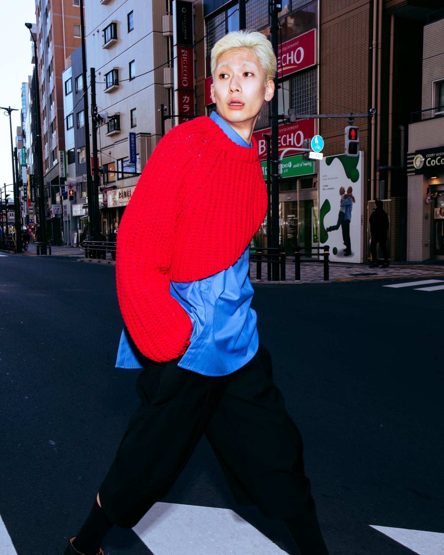 SHOULDER KNIT SWEATER