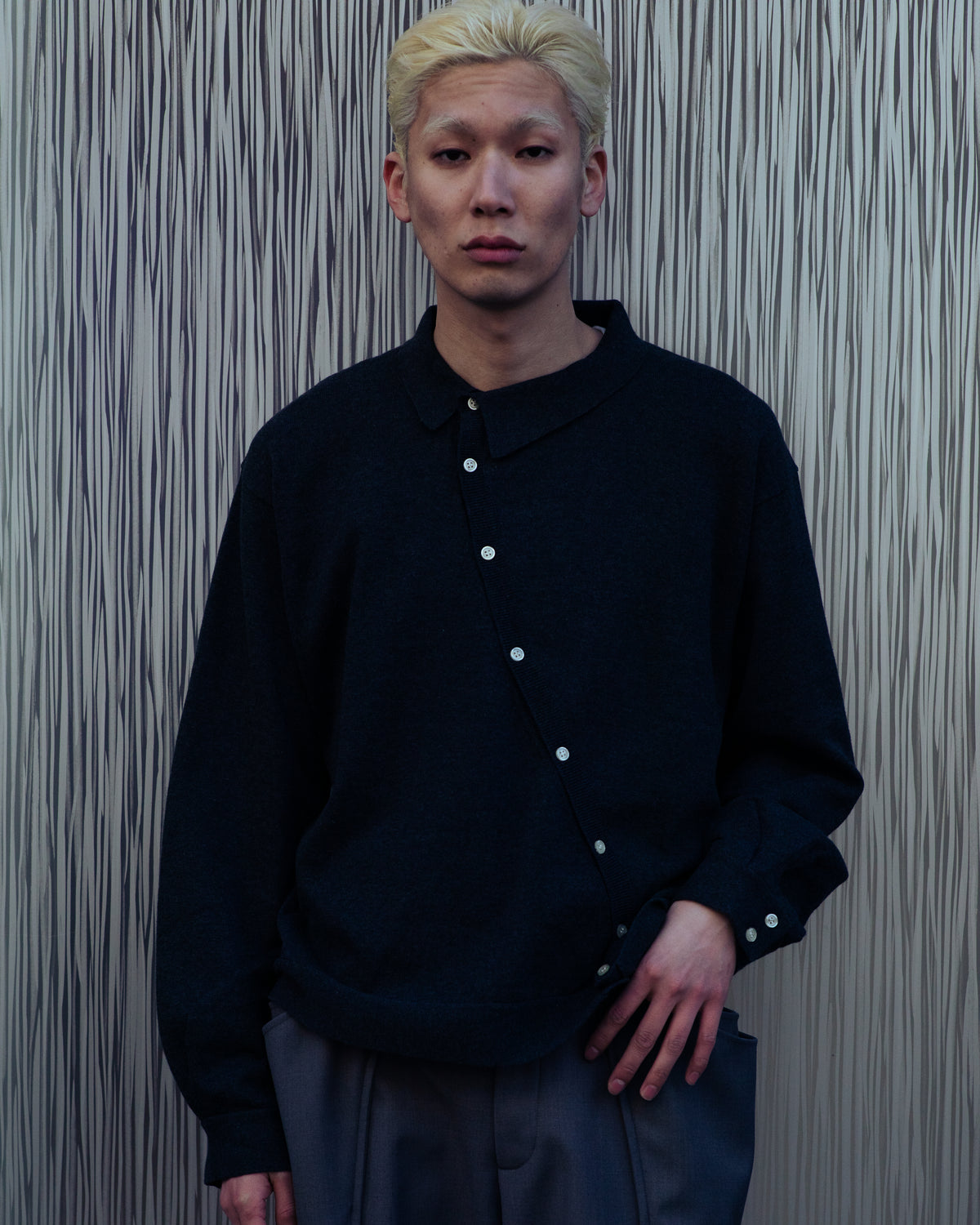 GRAY