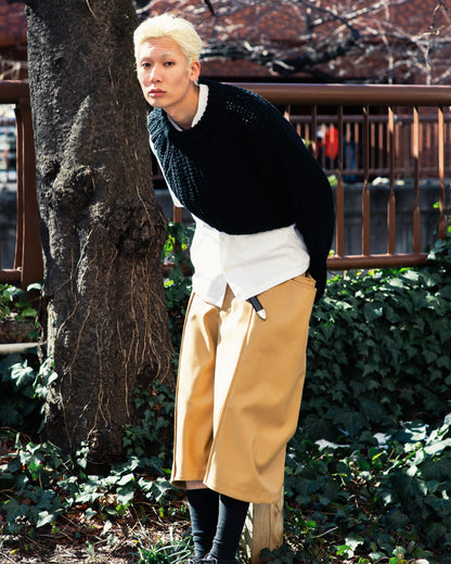 SHOULDER KNIT SWEATER