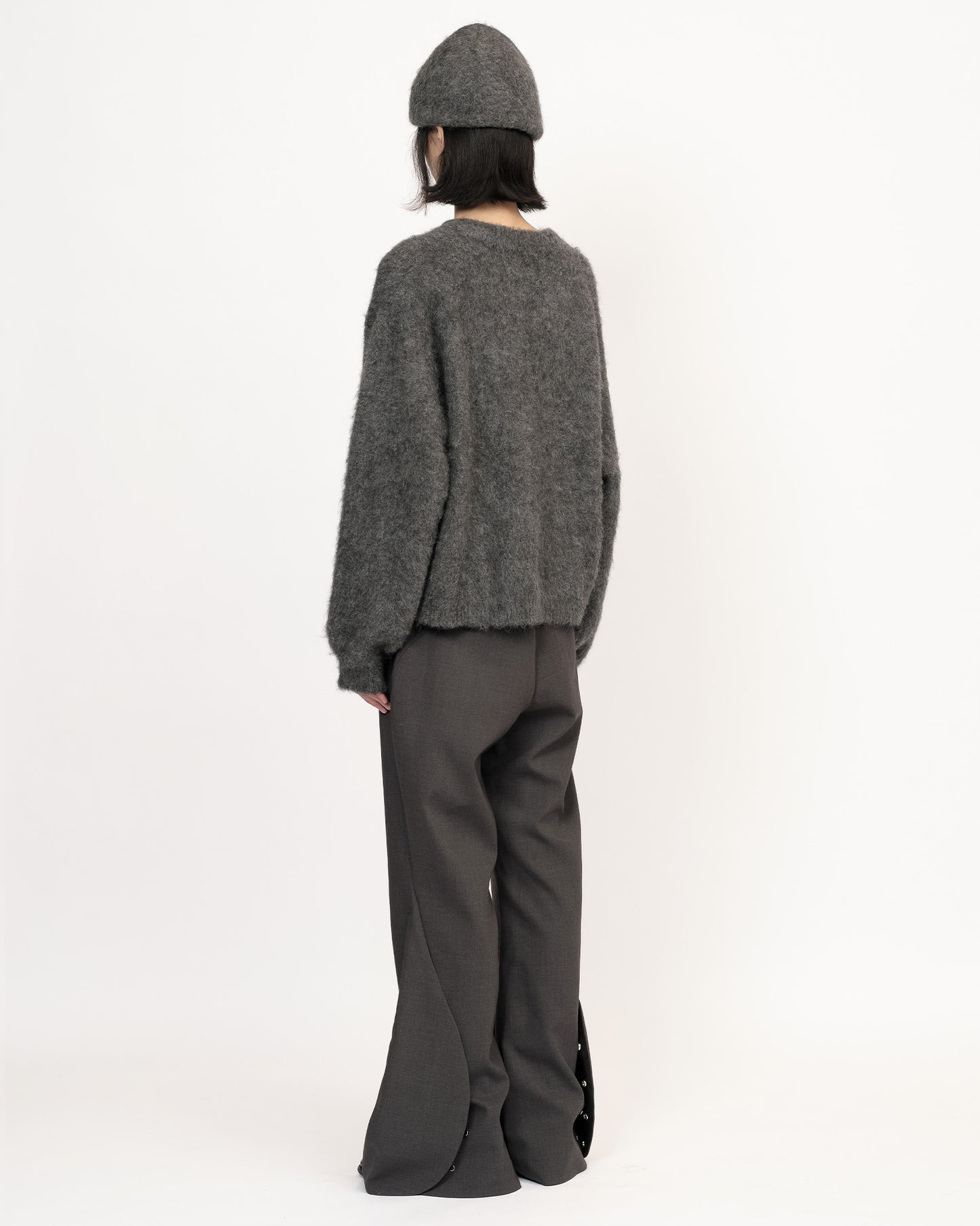 25AW ALPACA V-NECK KNIT SWEATER