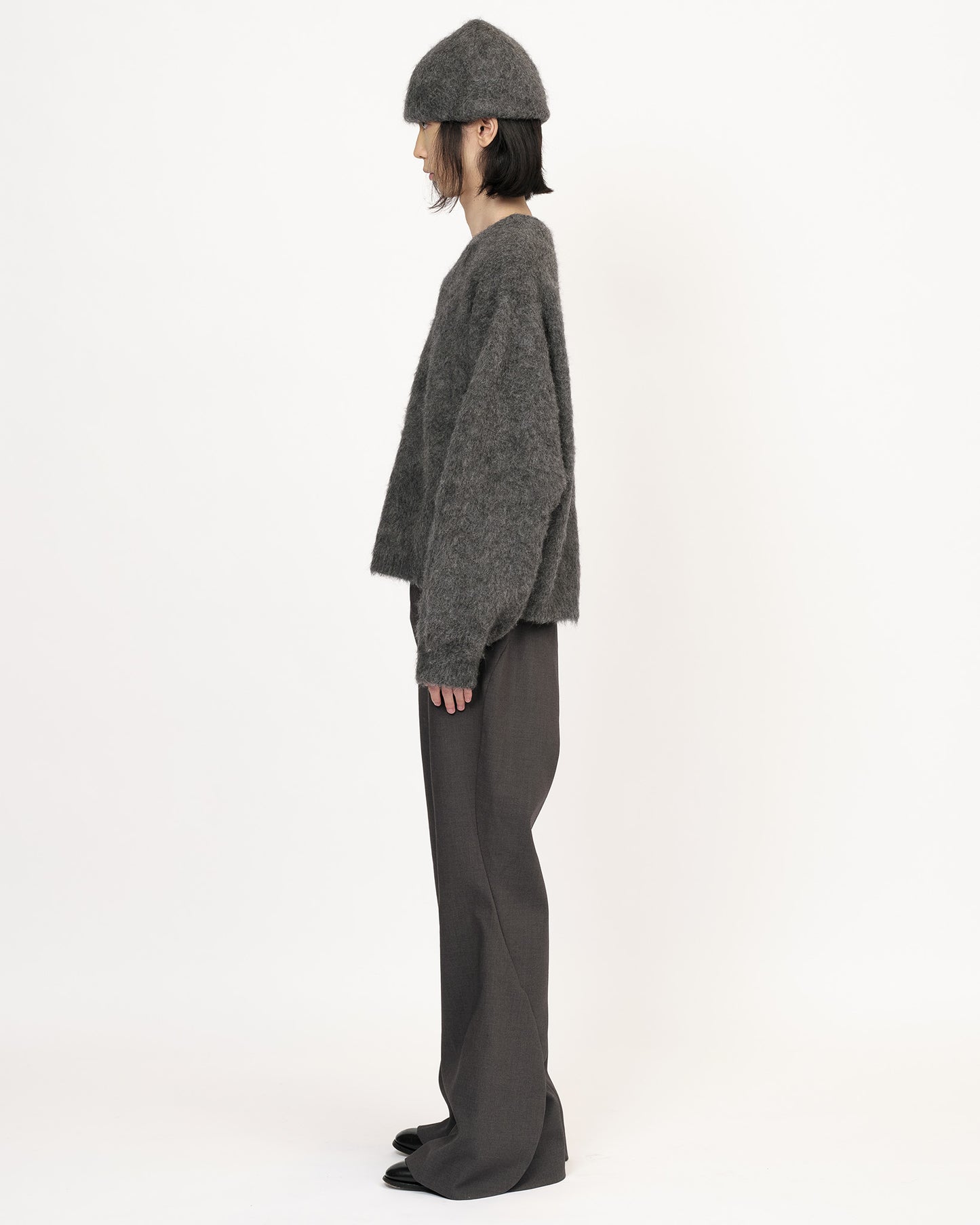 25AW ALPACA V-NECK KNIT SWEATER