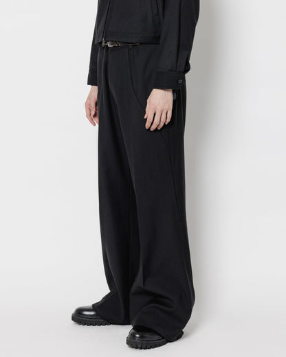 TUCK FLARE PANTS