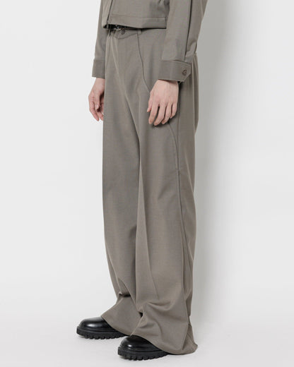 TUCK FLARE PANTS