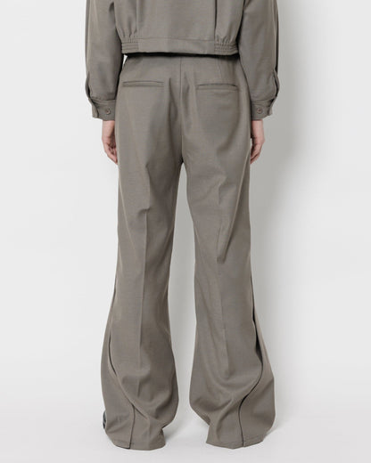 TUCK FLARE PANTS
