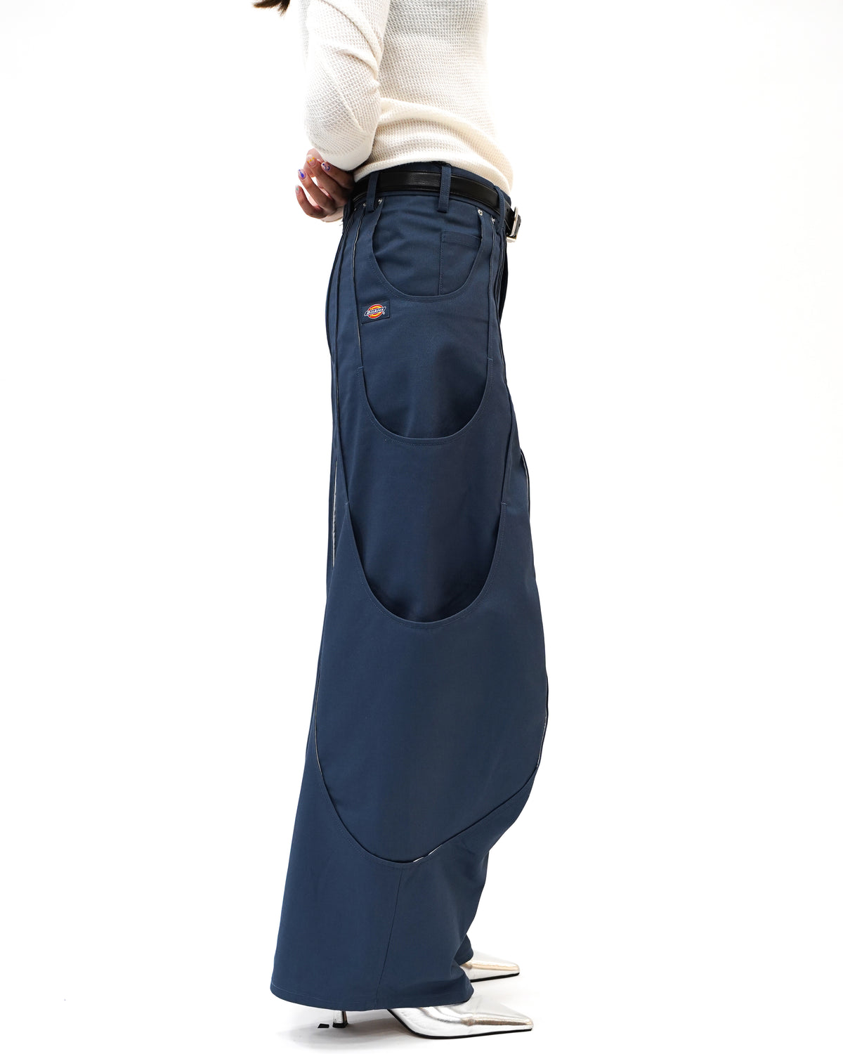 (×Dickies®) TUCK CURVE WIDE PANTS