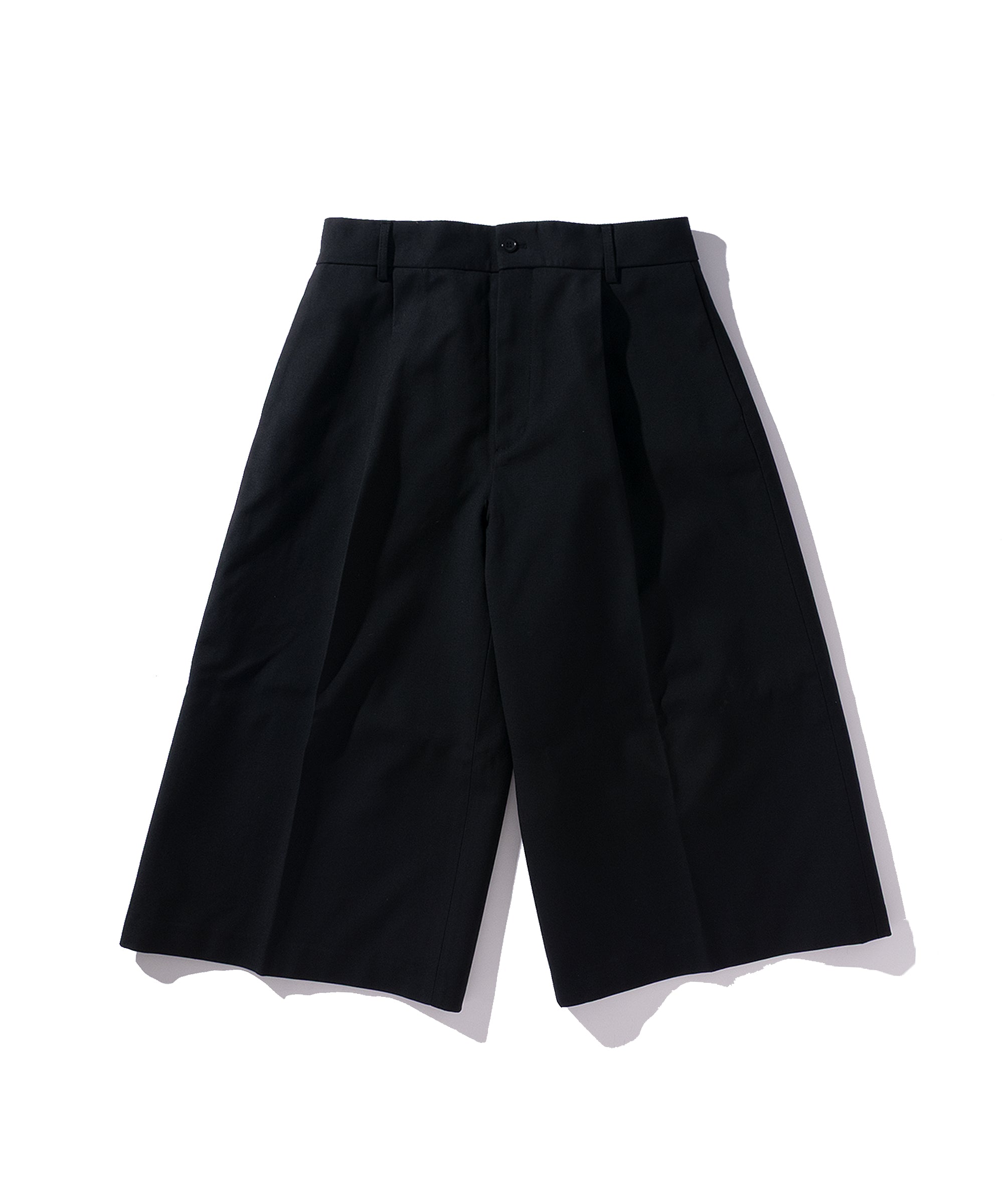 25AW SLACKS (SHORTS) – GOAT ESSENCE