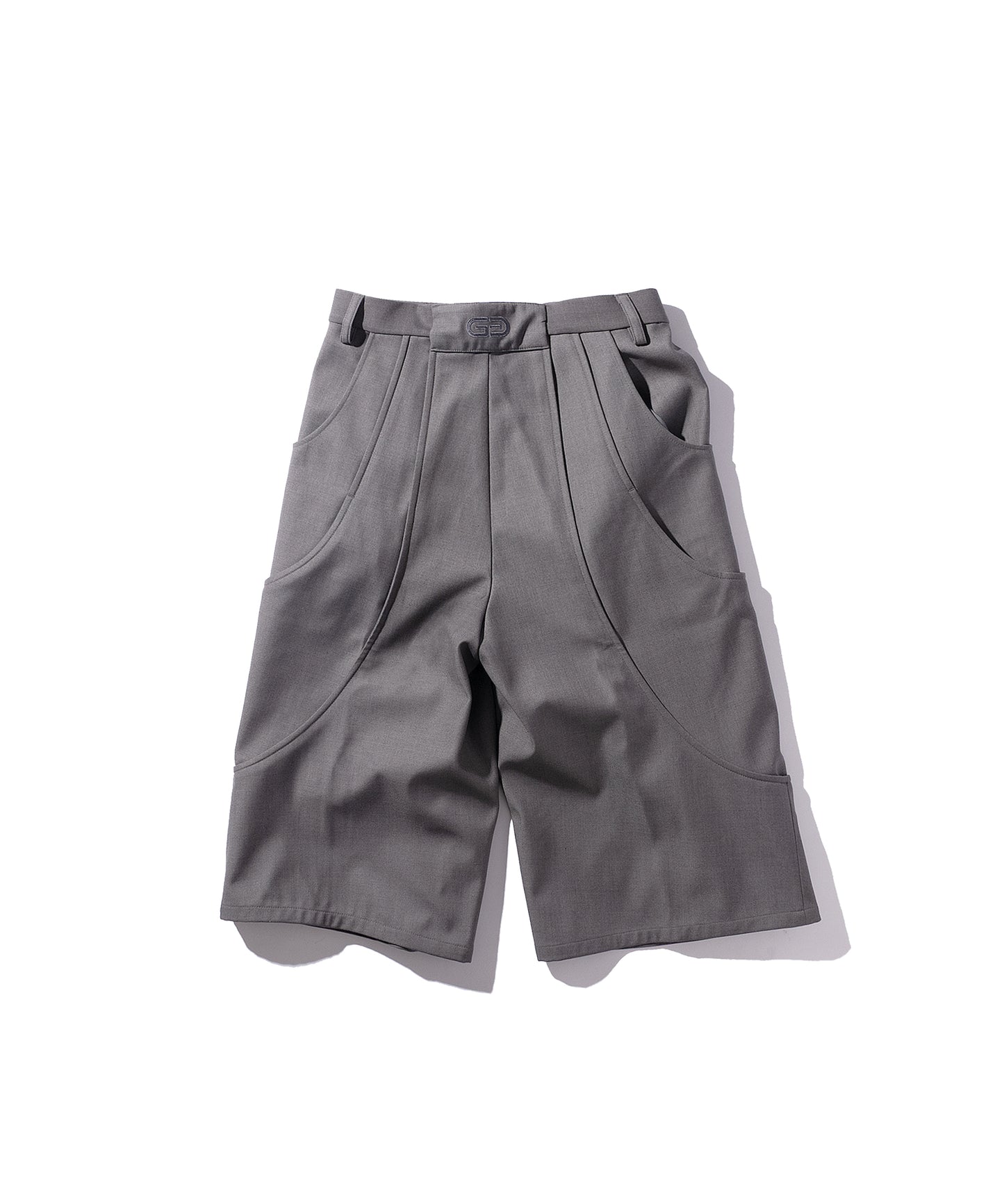 TUCK CURVE WIDE SHORTS