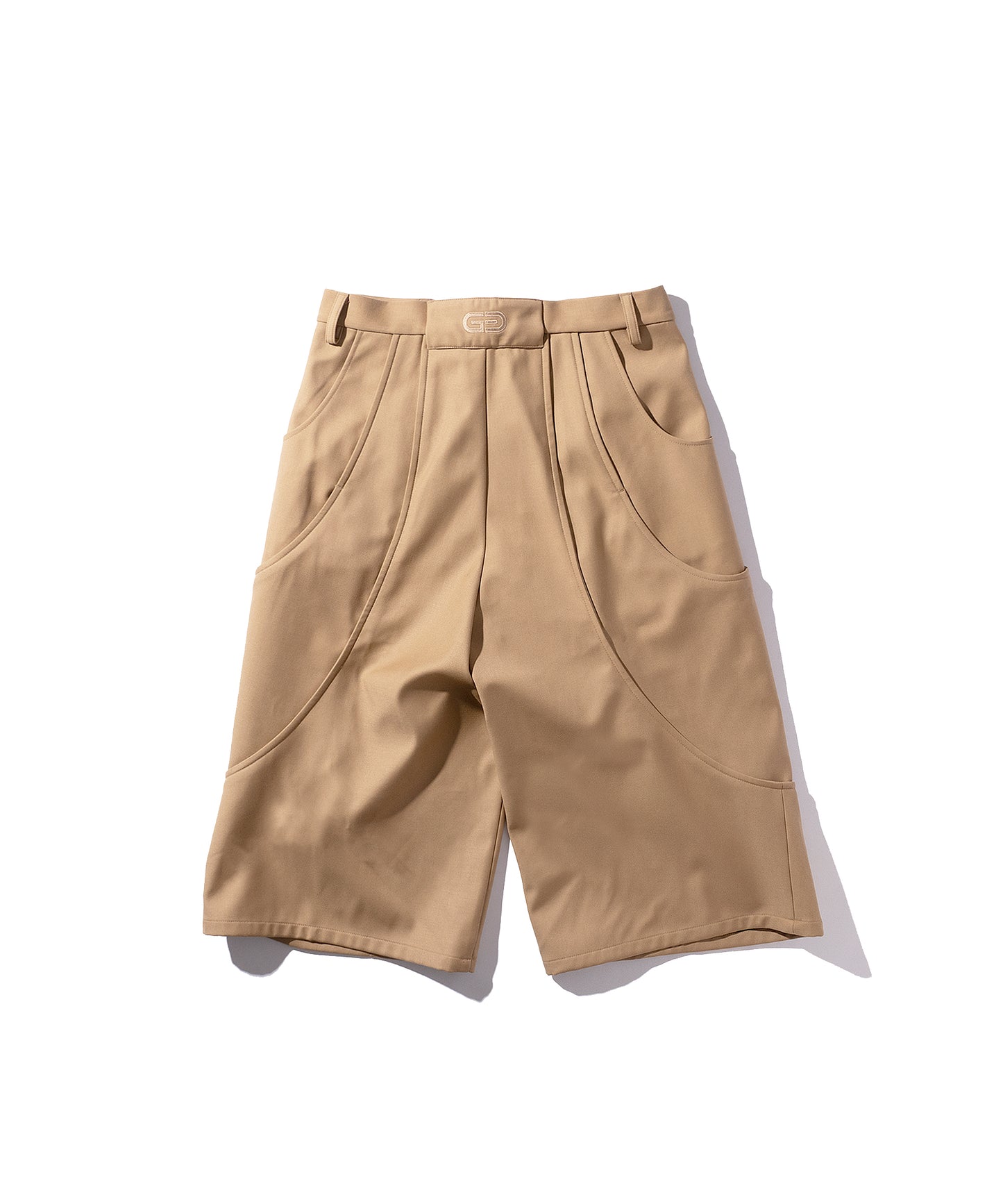 TUCK CURVE WIDE SHORTS
