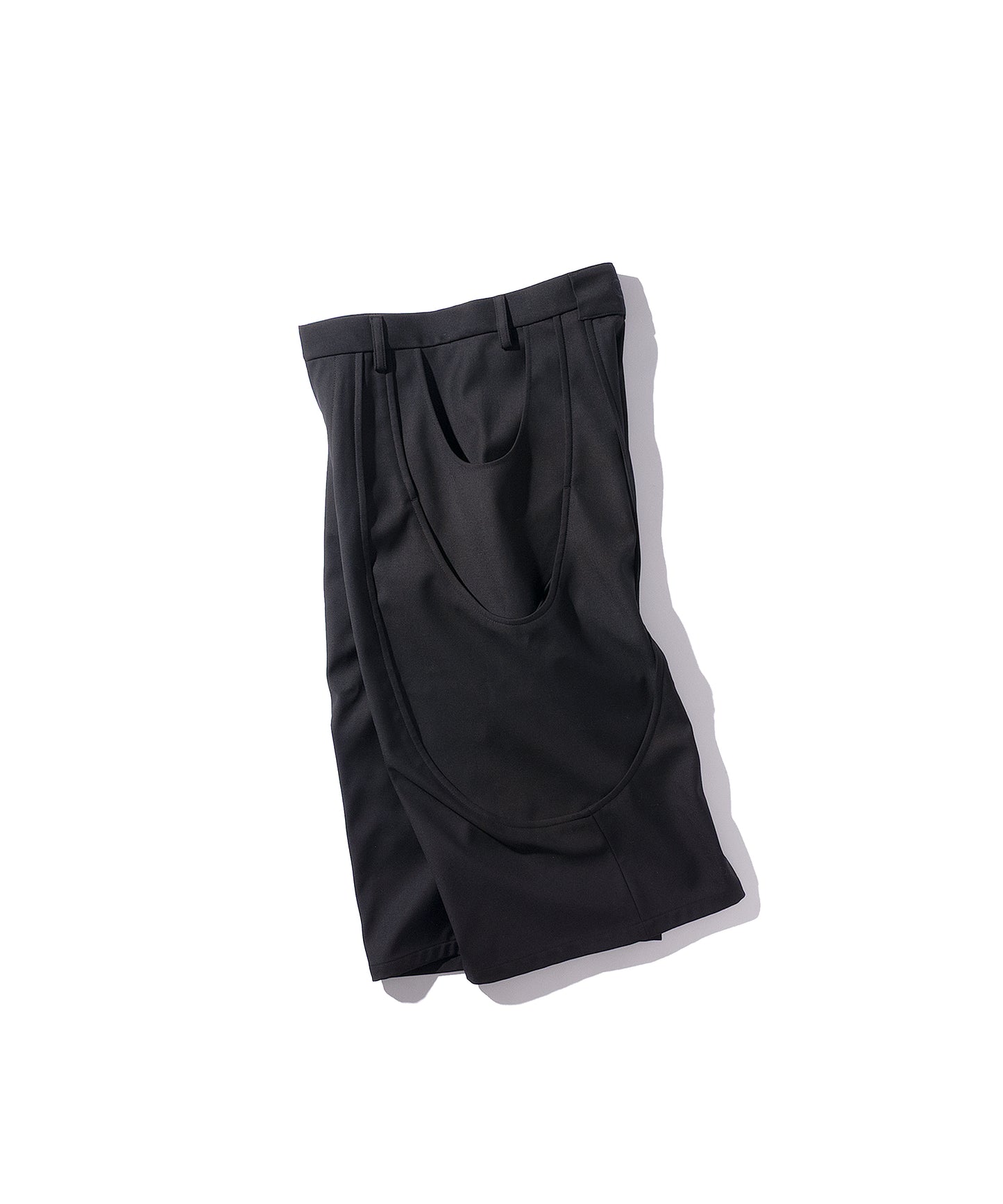TUCK CURVE WIDE SHORTS