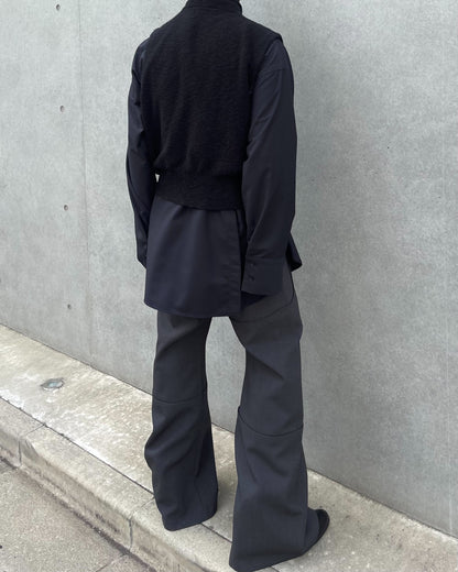 4TUCK FLARE PANTS
